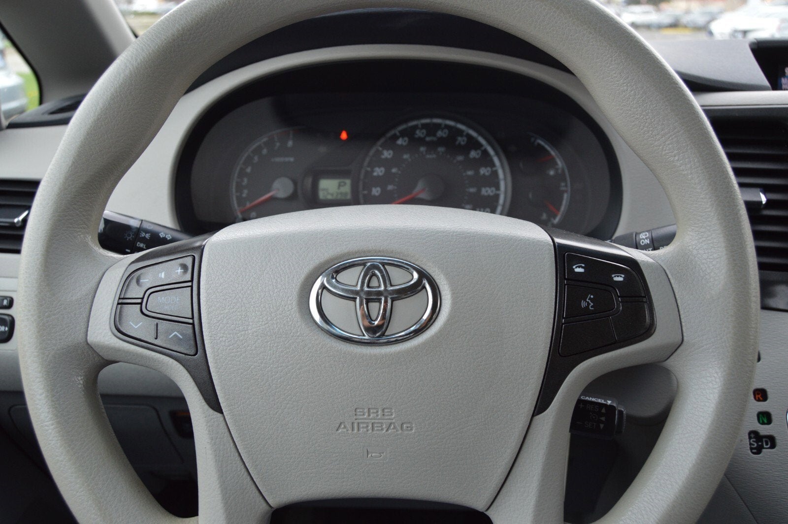 2014 Toyota Sienna LE AAS